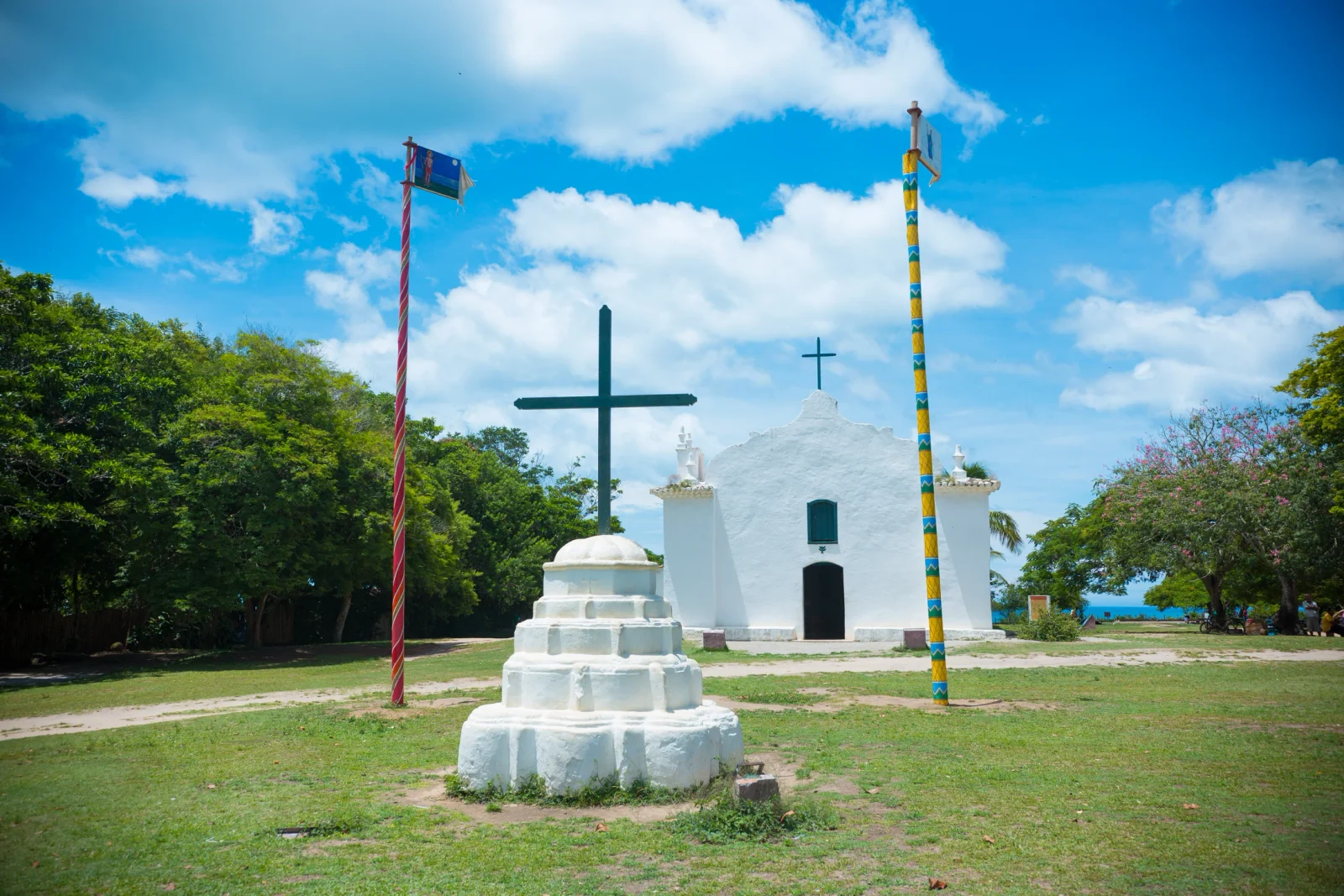 Quadrado de Trancoso com a igreja de São João Batista
